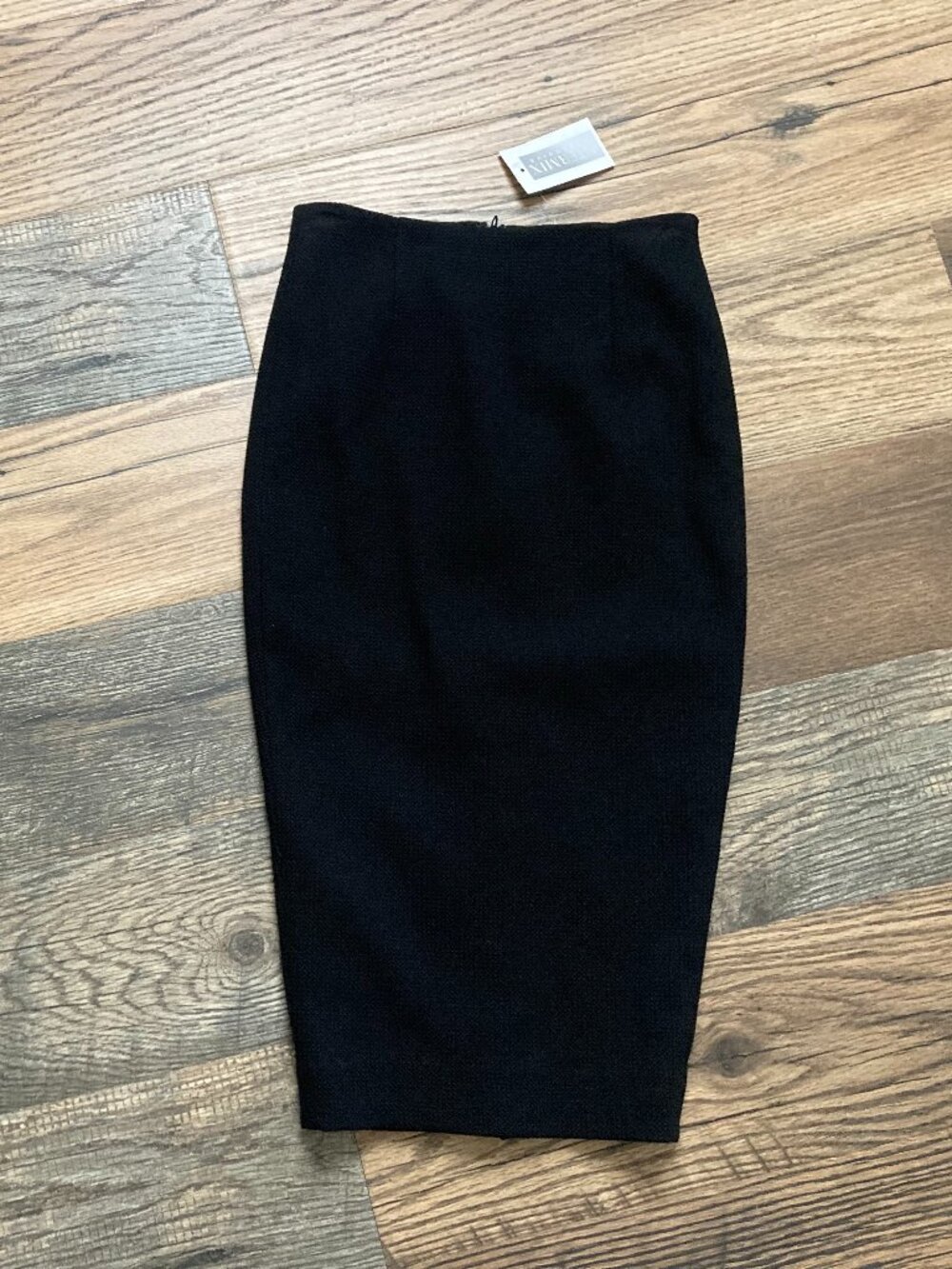 Intermix NWT  Knee Length Pencil Skirt Black Sz Petite (fits XS, 24”waist) $225